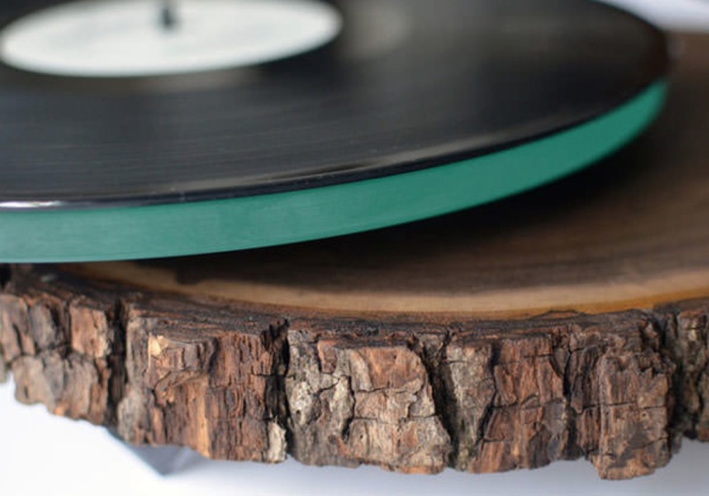 Wooden turntable