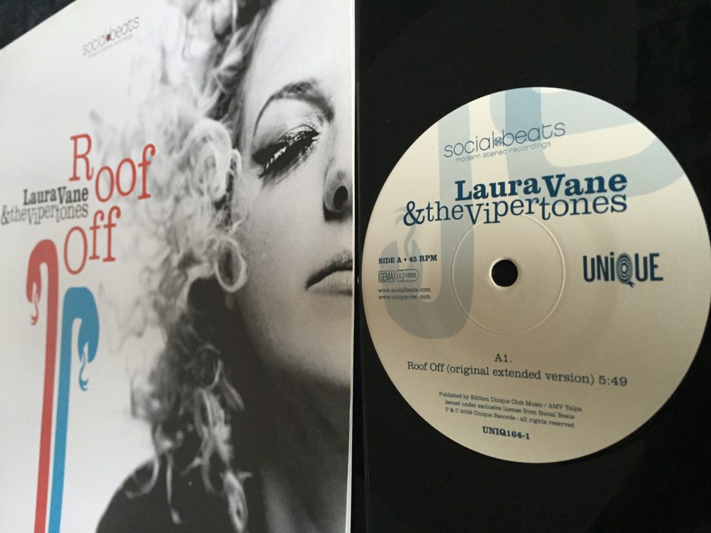 Laura Vane and the Vipertones - Roof Off