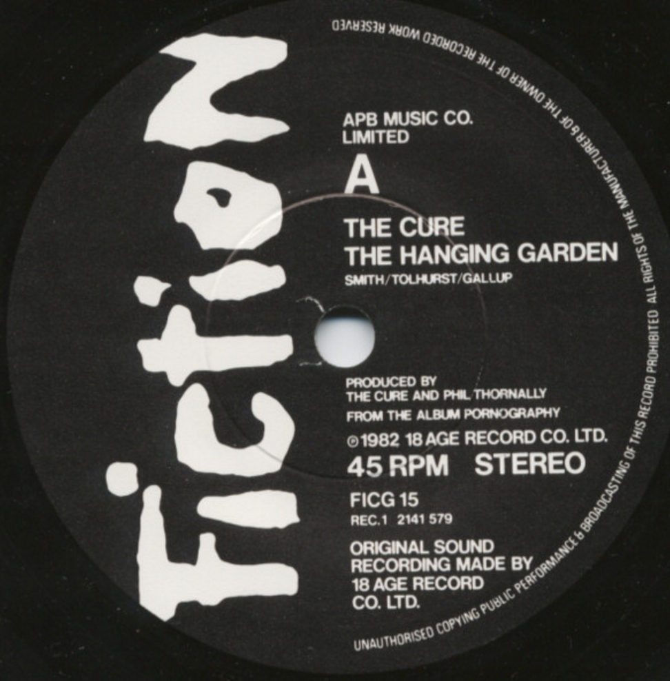 the-cure-the-hanging-garden-41-rooms-show-19