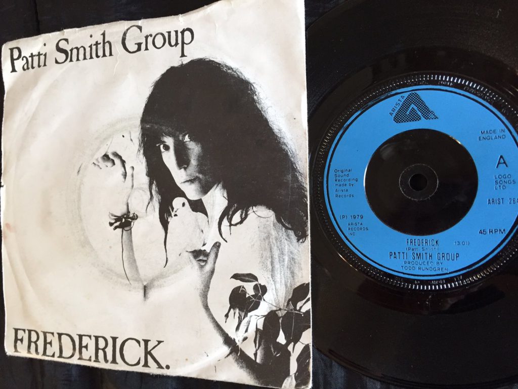 patti-smith-frederick-41-rooms-show-22