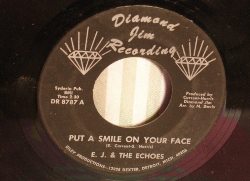 E.J. & The Echoes - Put A Smile On Your Face - 41 Rooms - show 67