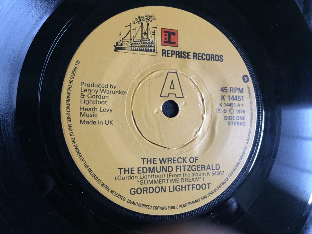 Gordon Lightfoot - The Wreck Of The Edmund Fitzgerald - 41 Rooms - Show 74