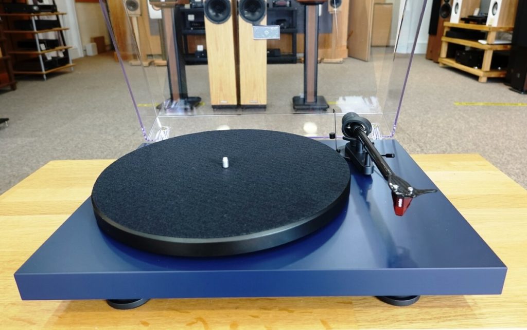 41 Rooms - show 93 - Pro-Ject Debut Carbon Evo turntable