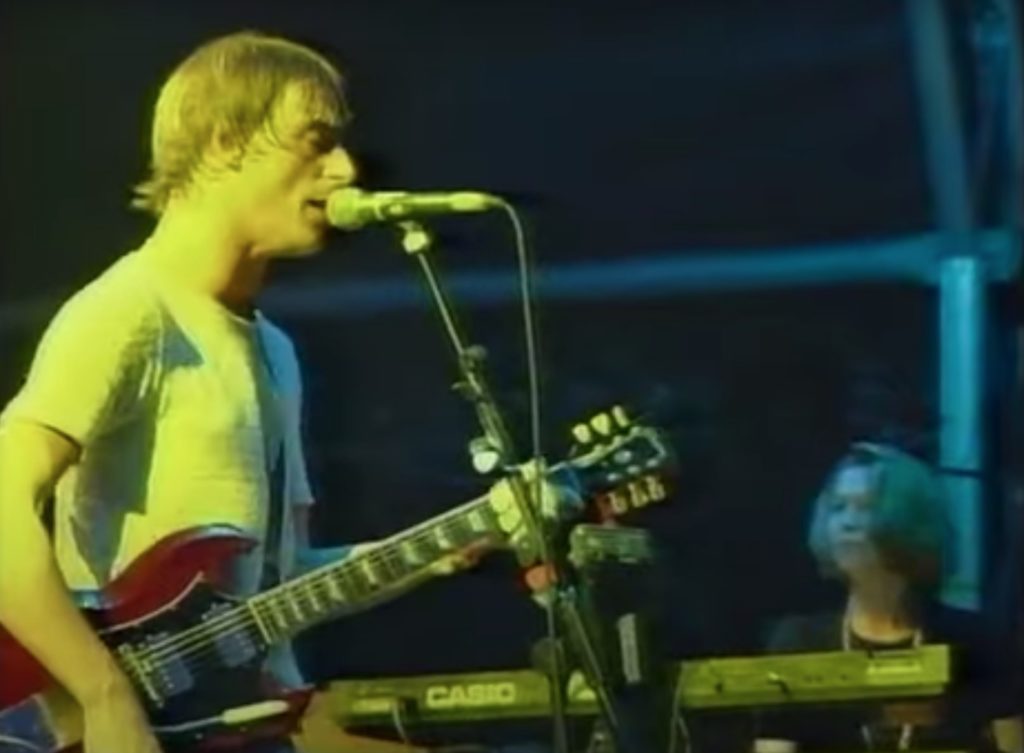 Paul Weller - Foot Of The Mountain (Glastonbury, 1994) - 41 Rooms - show 107