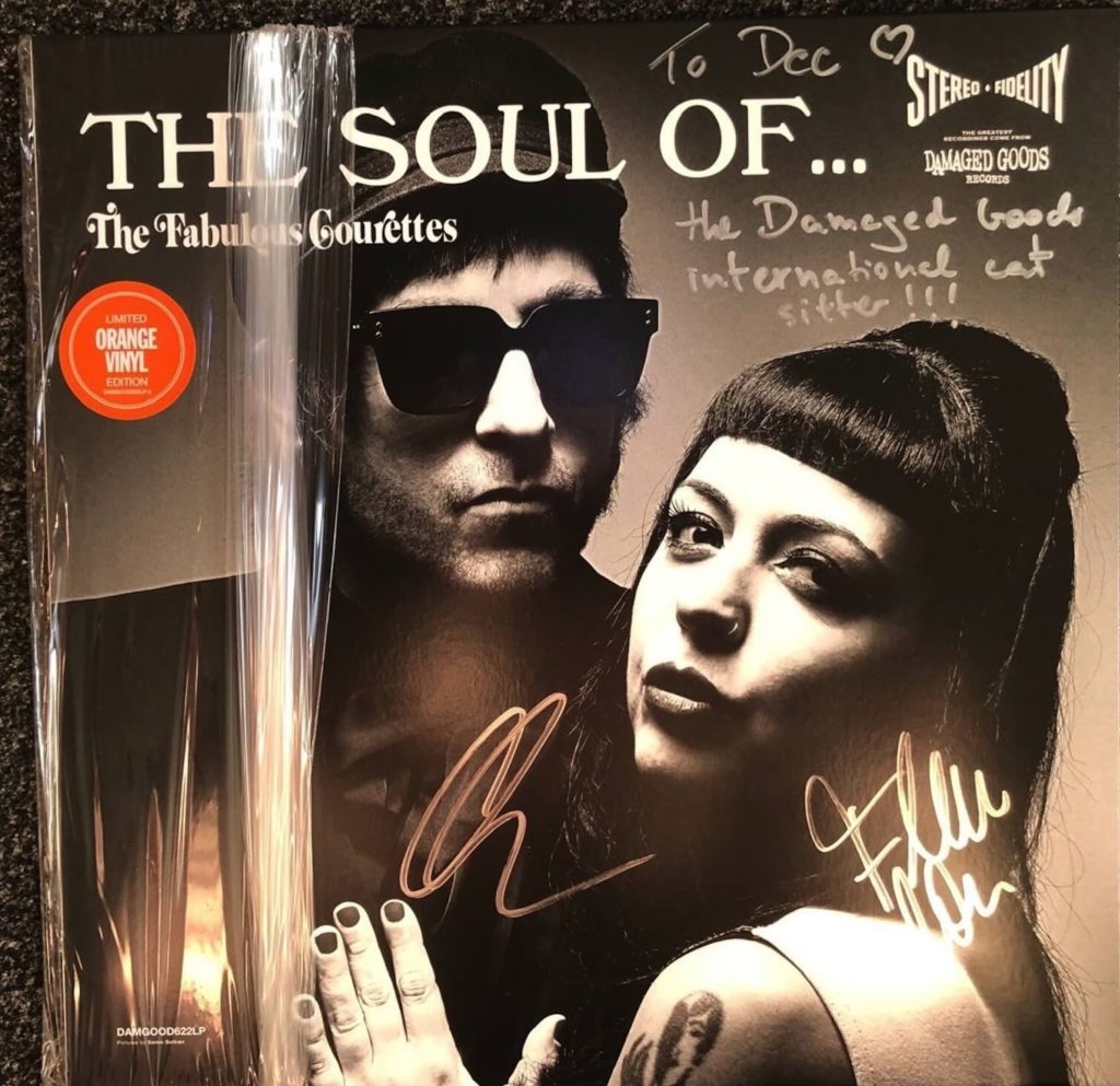 The Courettes - Here I Come - 41 Rooms - show 140