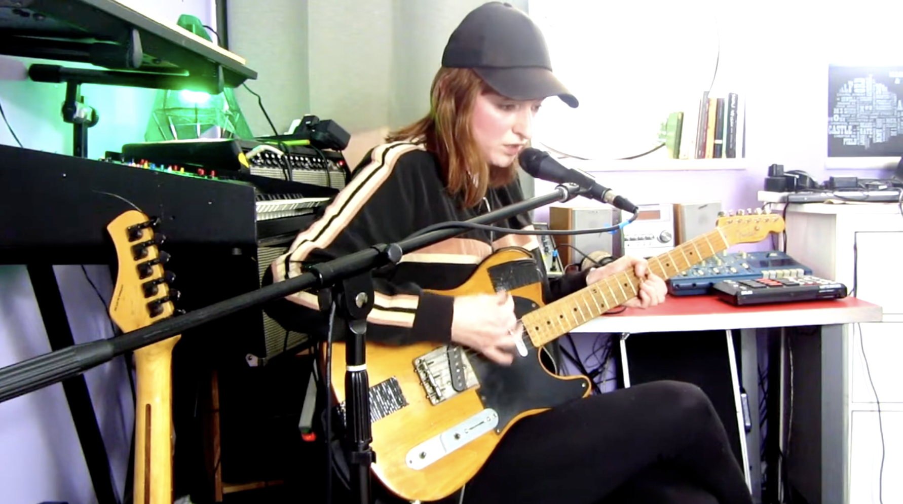 LoneLady - Intuition (Home studio version) - 41 Rooms - show 143