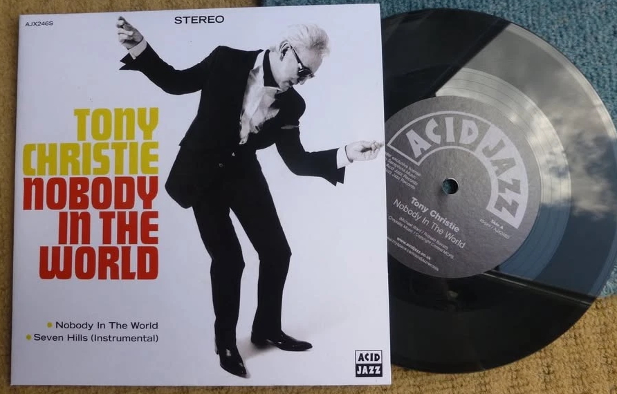 Tony Christie - Nobody In The World - 41 Rooms - show 143