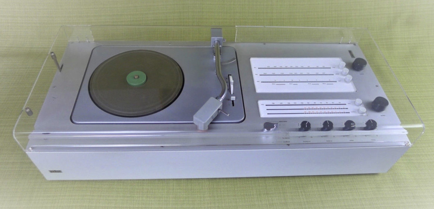 Turntable 144 (Braun Audio 1) - 41 Rooms - show 144