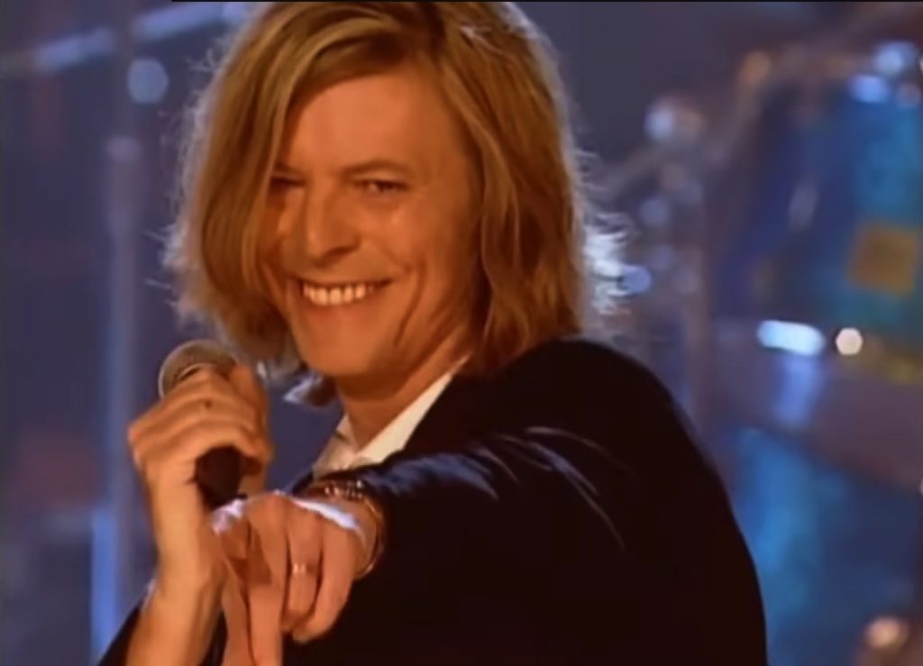 David Bowie - This Is Not America (BBC Radio Theatre, 2000) - 41 Rooms - show 146