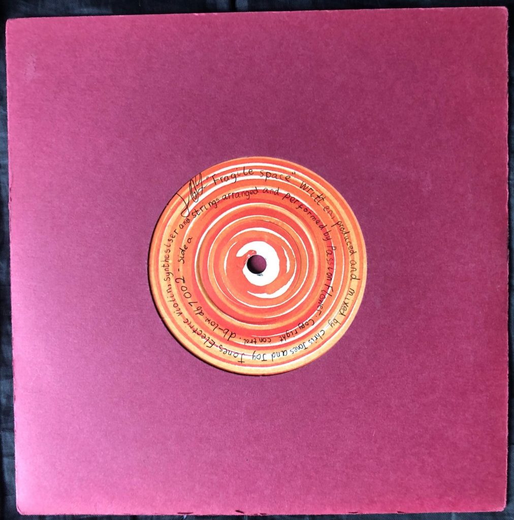 Joy - Fragile Space - 41 Rooms - show 147