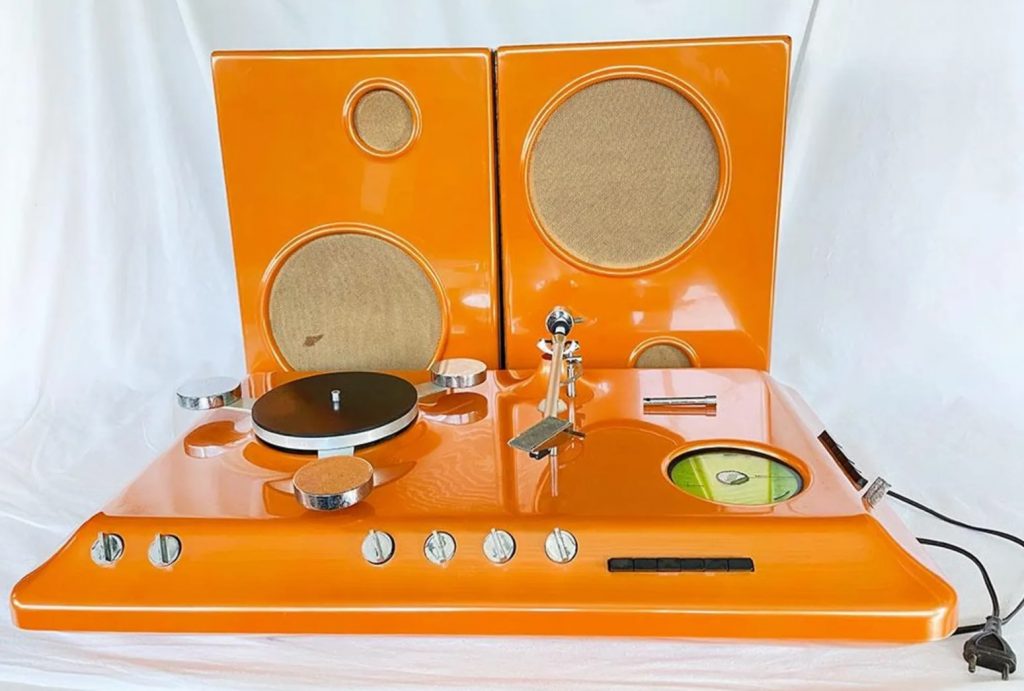 Turntable 146 - 41 Rooms - show 146