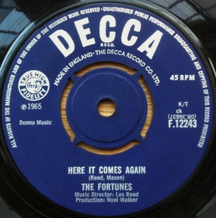 The Fortunes - Here It Comes Again - 41 Rooms - show 148