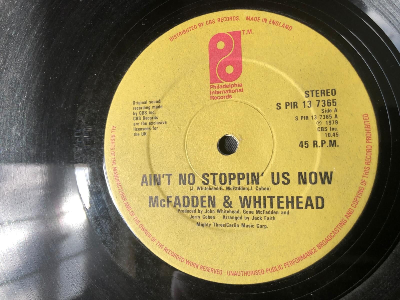 McFadden & Whitehead - Ain't No Stopping Us Now - 41 Rooms - show 152