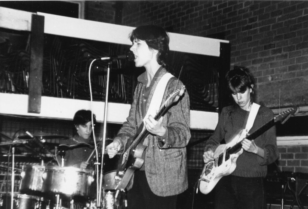Ut (suppoting The Fall), Bedford Boys Club, 1.10.83) - 41 Rooms - show 152